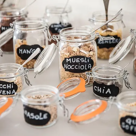 Virginia ホテル 3*