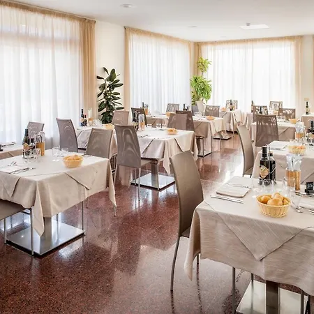 ホテル Virginia ディアーノ・マリーナ