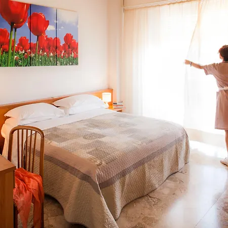 Virginia Otel Diano Marina